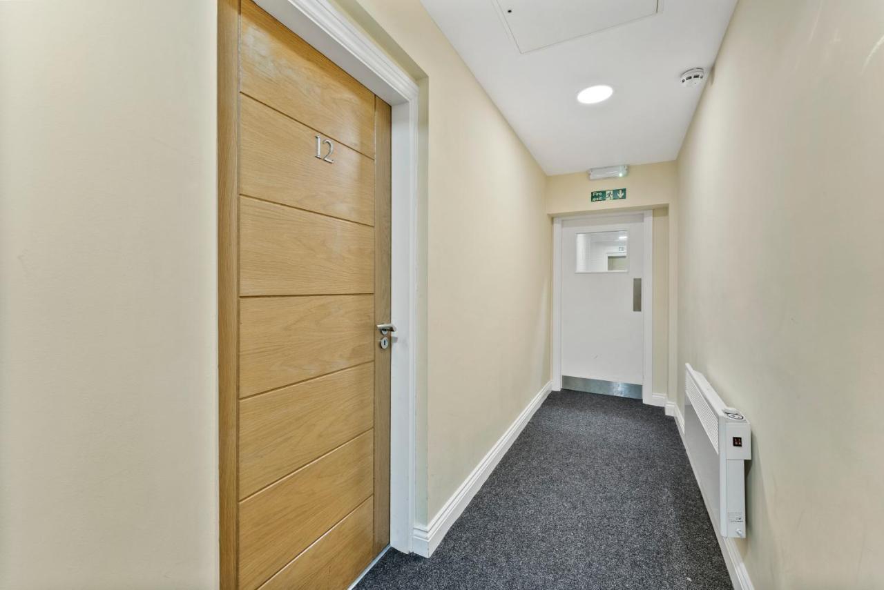 Апартаменты Central Leeds Gem - Parking - Sleeps 6 Экстерьер фото